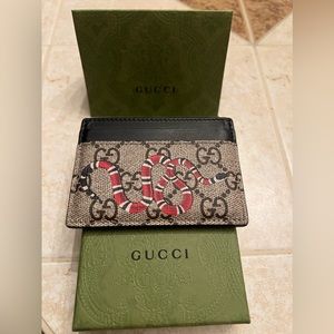 GUCCI CARD COLDER WALLET